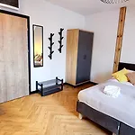 アパート Benjamin シクラルスカ・ポレンバ