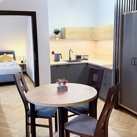 Benjamin Apartment