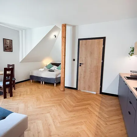 Benjamin Szklarska Poreba